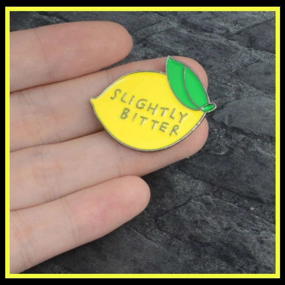 🆕 Kitschy and sarcastic, such a bitter pin. 😉 - Picture 2 of 2
